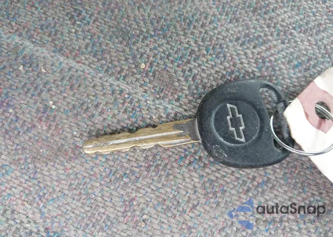 2005 Chevrolet Express from USA, damaged, VIN 1GCGG25V951140608